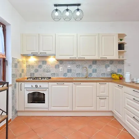 Apartment 1168 *