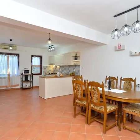 1168 Apartment